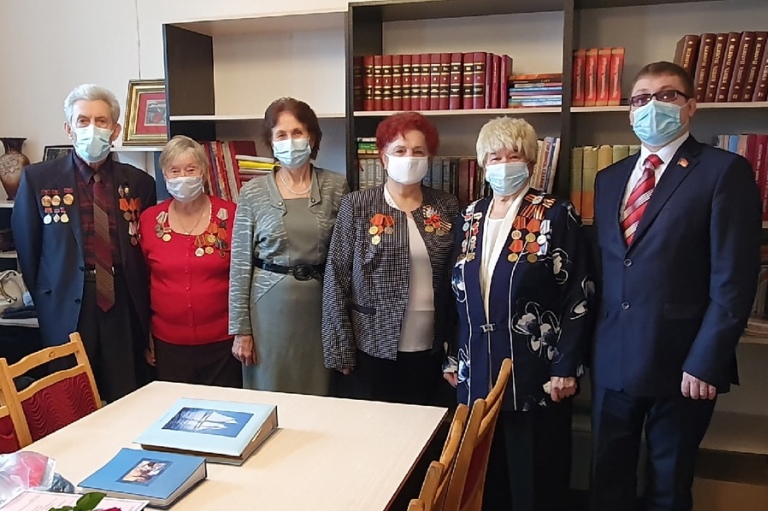 Savin-pamyatnie-medali (1).jpg